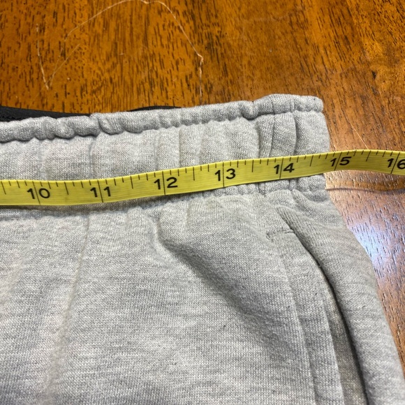 Nike dri fit fleece tapered track pants. Grey. Size small. - Picture 4 of 10